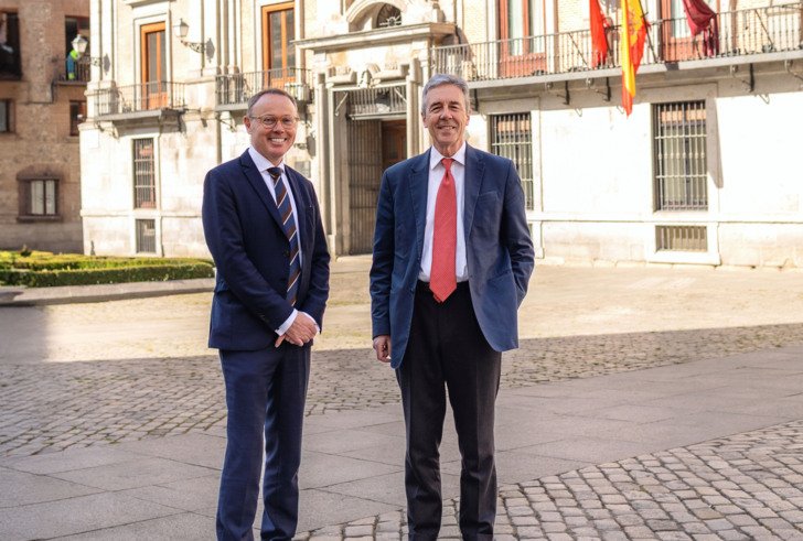  Dr Stephen Spurr and Richard Cairns Madrid website  